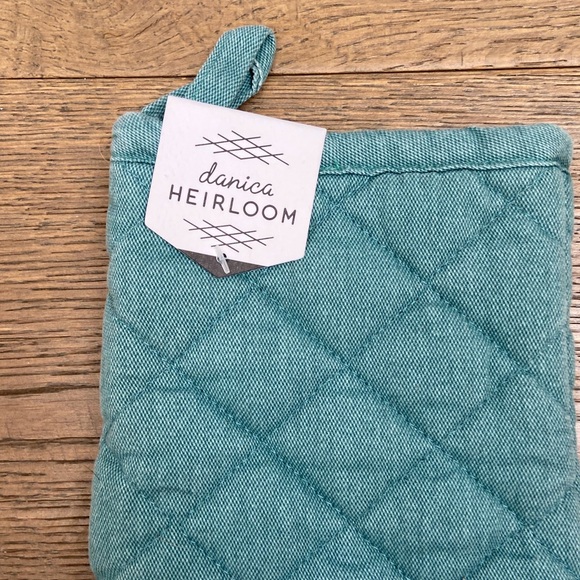 Danica Heirloom Oven Mitt, Lagoon - Picture 2 of 4